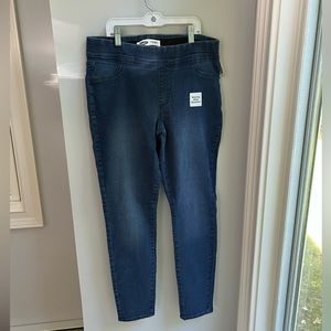 🆕 Old Navy Super Skinny Mid Rise Pull on Jeans - Womens size 10